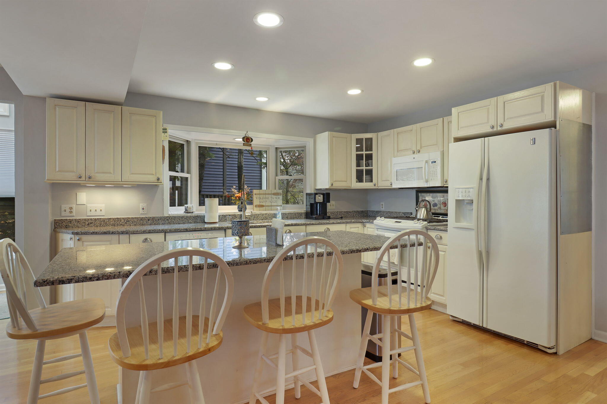 Twin Lakes, Wisconsin 53181, United States, 5 Bedrooms Bedrooms, ,3 BathroomsBathrooms,Residential,Active,253076