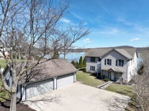 Photo of 3344 Lake Dr, Hartford, WI 53027 (MLS # 1958448)