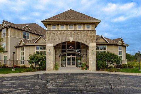 Photo of 230 Hilldale Dr, Hartford, WI 53027 (MLS # 1940563)