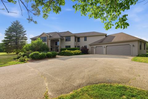 Photo of W350S1951 Waterville Rd, Ottawa, WI 53066 (MLS # 1964724)