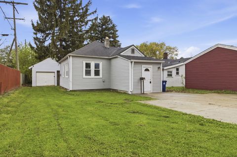 Photo of 3415 Pierce Blvd, Racine, WI 53405 (MLS # 1960554)