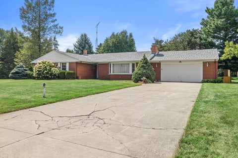 Photo of 3628 Country Ln, Racine, WI 53405 (MLS # 1978421)