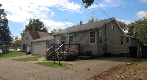 Photo of N3075 Satinwood Rd, Lake Geneva, WI 53147 (MLS # 1939429)