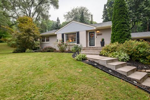 Photo of 17460 Burnet St, Brookfield, WI 53045 (MLS # 1935990)