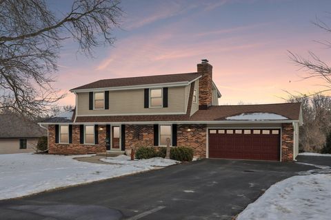 Photo of 5820 S 124th St, Hales Corners, WI 53130 (MLS # 1950083)