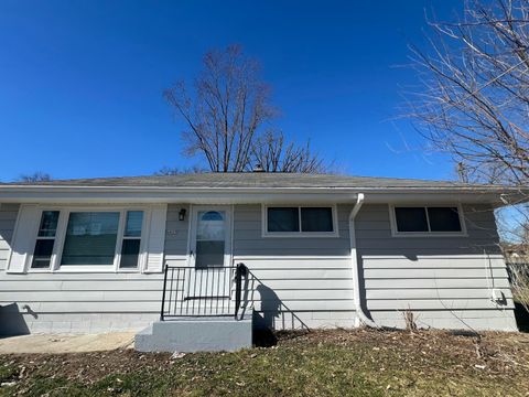 Photo of 6827 N 44th St, Milwaukee, WI 53223 (MLS # 1954313)
