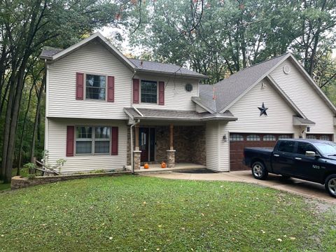 Photo of W2368 Timber Ridge Ct, Auburn, WI 53010 (MLS # 1939072)