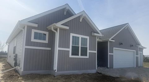 Photo of 622 Champions Ct, Jefferson, WI 53549 (MLS # 1951123)