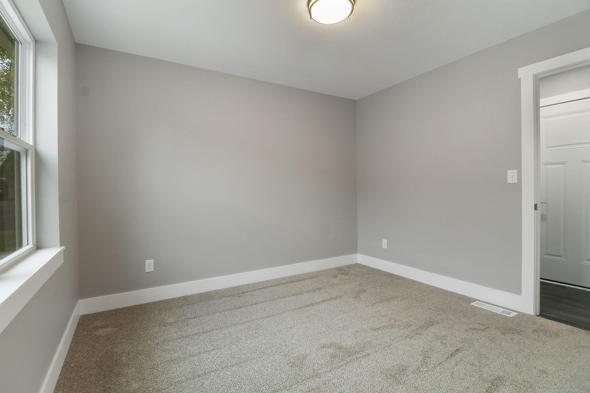 Kenosha, Wisconsin 53142, United States, 3 Bedrooms Bedrooms, ,2 BathroomsBathrooms,Residential,Active,240798