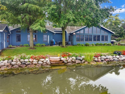 Photo of 264 W Park Dr, Twin Lakes, WI 53181 (MLS # 1981543)