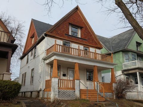 Photo of 2631 N Richards St, Milwaukee, WI 53212 (MLS # 1946857)