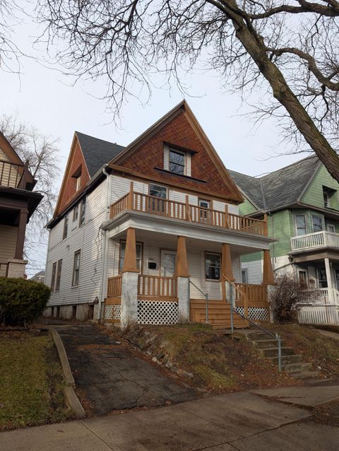 Photo of 2631 N Richards St, Milwaukee, WI 53212 (MLS # 1946857)