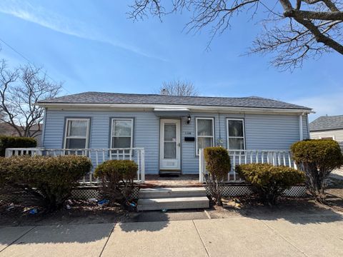 Photo of 1146 Grand Ave, Racine, WI 53403 (MLS # 1957346)