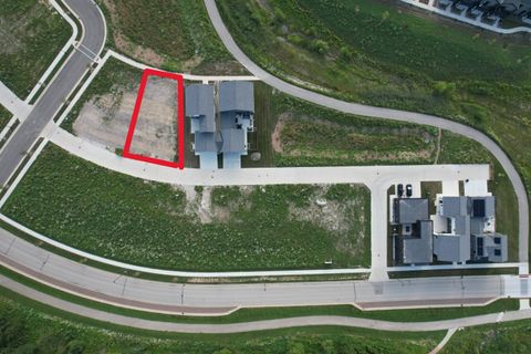 Photo of 9411 S Cypress Pl, Oak Creek, WI 53154 (MLS # 1953667)