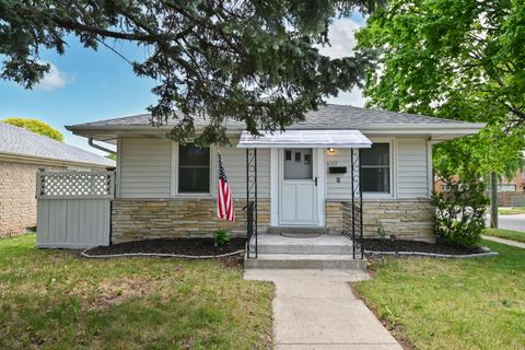 Photo of 4300 N 73rd St, Milwaukee, WI 53216 (MLS # 1964726)