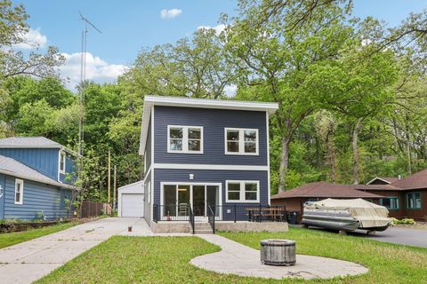 Photo of S102W34652 Lower Clarks Park Rd, Eagle, WI 53119 (MLS # 1963970)