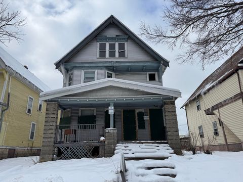 Photo of 1649 N 29th St, Milwaukee, WI 53208 (MLS # 1945303)