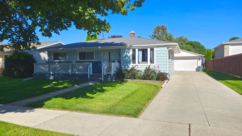 Photo of 1521 N 22nd St, Sheboygan, WI 53081 (MLS # 1980523)
