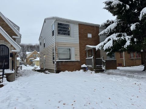 Photo of 4839 W Fond Du Lac Ave, Milwaukee, WI 53216 (MLS # 1944628)