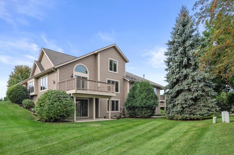 Photo of W240N2377 Range Line Ct, Pewaukee, WI 53072 (MLS # 1981677)