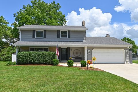 Photo of W173N8436 Robert Ave, Menomonee Falls, WI 53051 (MLS # 1924688)