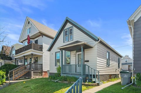 Photo of 2348 S 16th St, Milwaukee, WI 53215 (MLS # 1962821)
