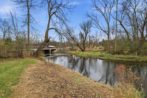 Photo of 1745 Covered Bridge Rd, Cedarburg, WI 53012 (MLS # 1942848)