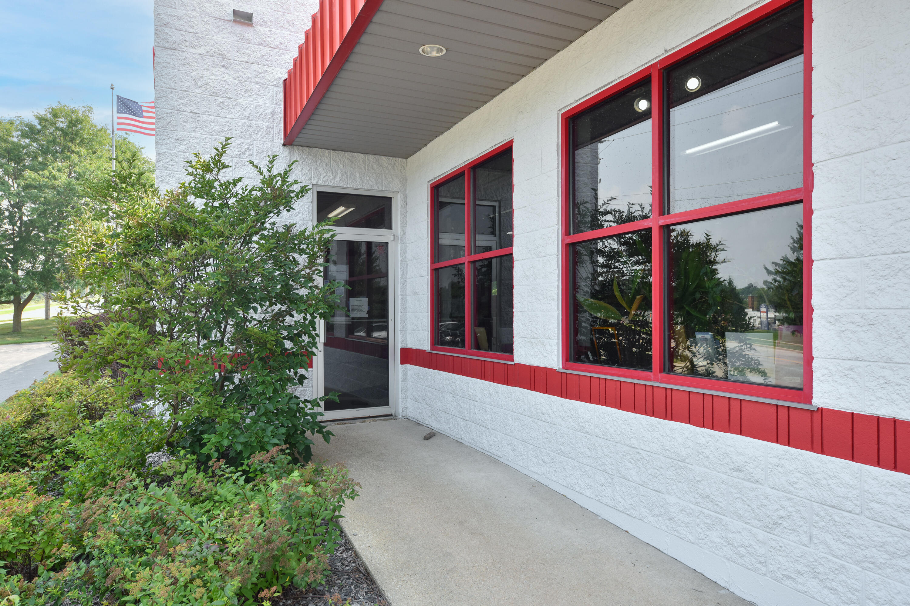 820 W Sumner St