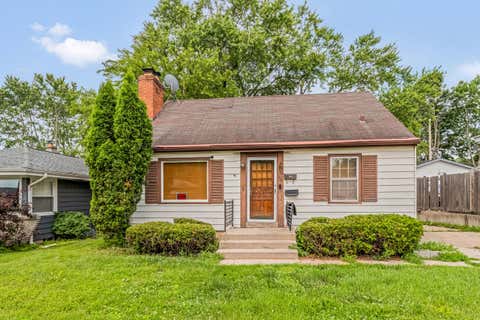 Photo of 5661 N 73rd St, Milwaukee, WI 53218 (MLS # 1970928)