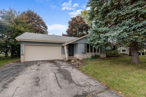 Photo of W174N9287 Joper Rd, Menomonee Falls, WI 53051 (MLS # 1940404)