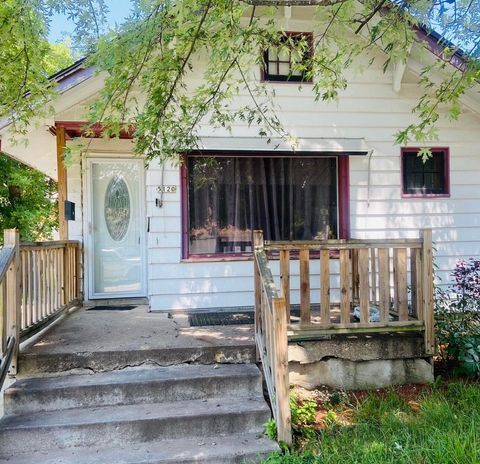 Photo of 5120 W Courtland Ave, Milwaukee, WI 53218 (MLS # 1962321)