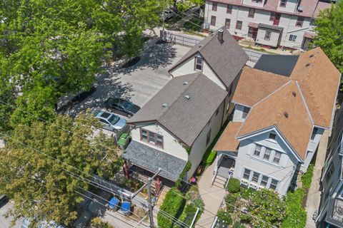 Photo of 1006 E Land Pl, Milwaukee, WI 53202 (MLS # 1964430)