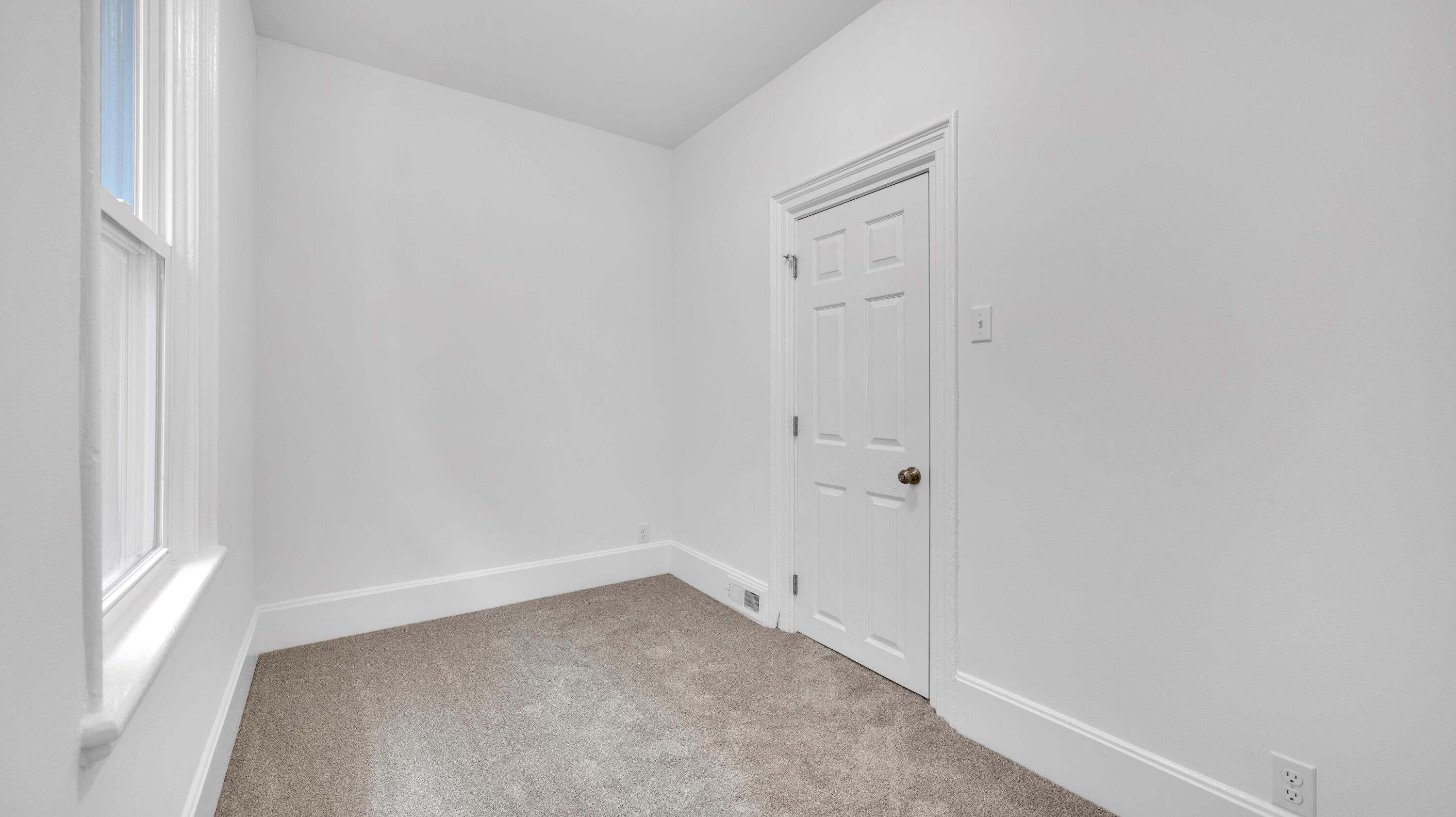 Sheboygan, Wisconsin 53081, United States, 3 Bedrooms Bedrooms, ,1 BathroomBathrooms,Residential,Active,252983