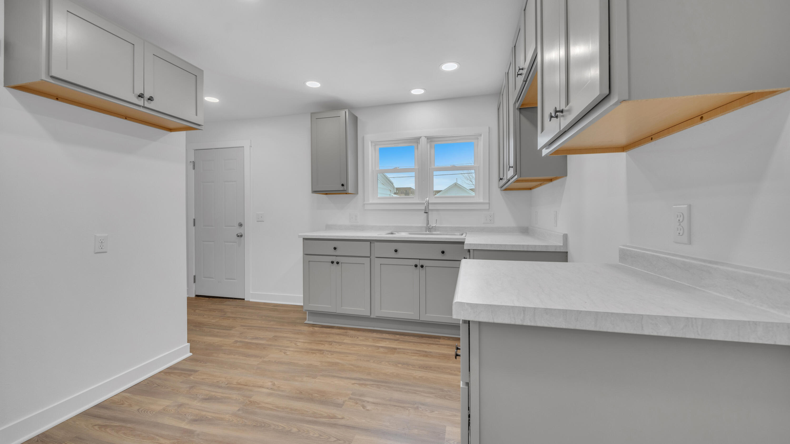 Sheboygan, Wisconsin 53081, United States, 3 Bedrooms Bedrooms, ,1 BathroomBathrooms,Residential,Active,252983