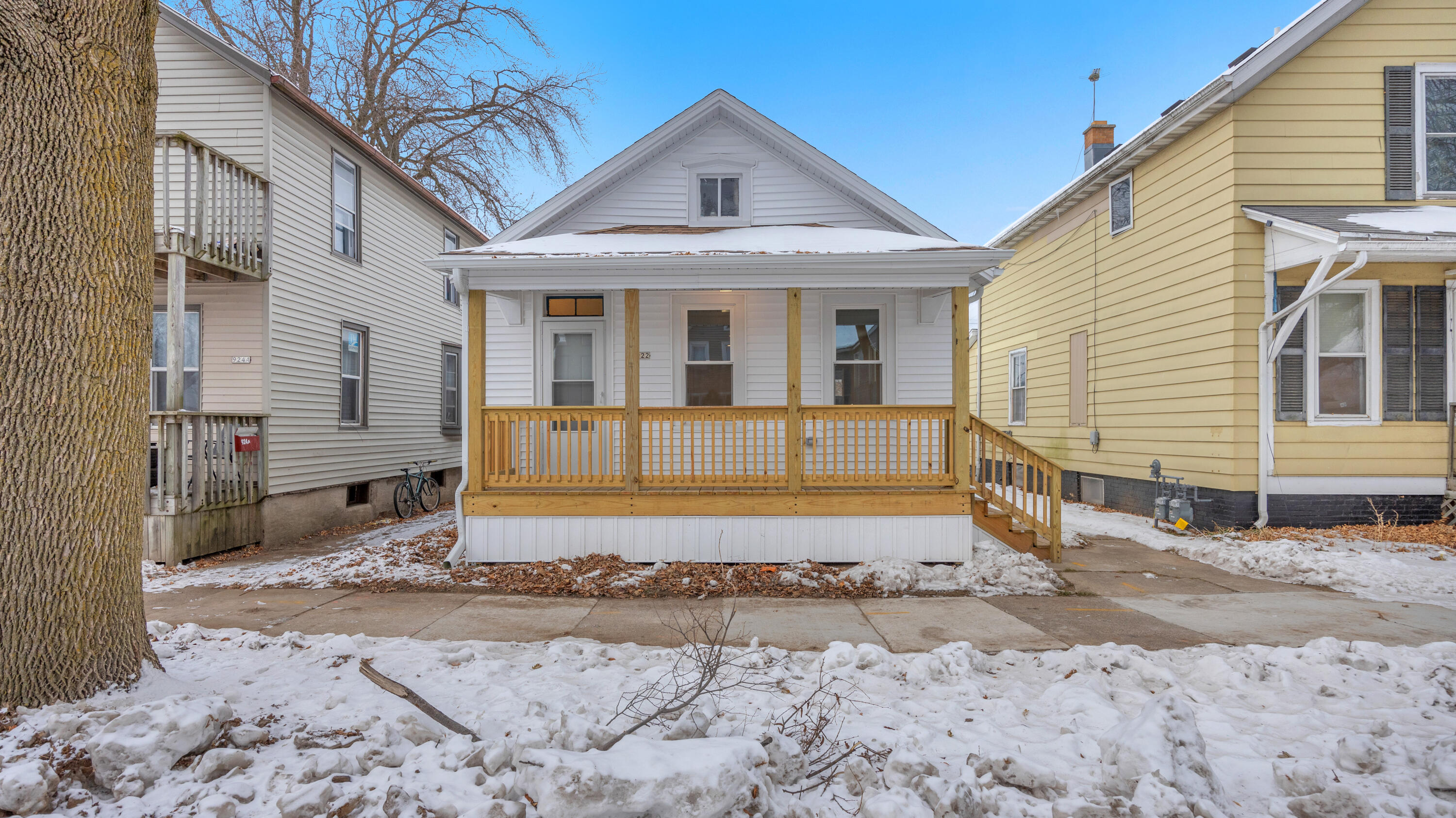 Sheboygan, Wisconsin 53081, United States, 3 Bedrooms Bedrooms, ,1 BathroomBathrooms,Residential,Active,252983