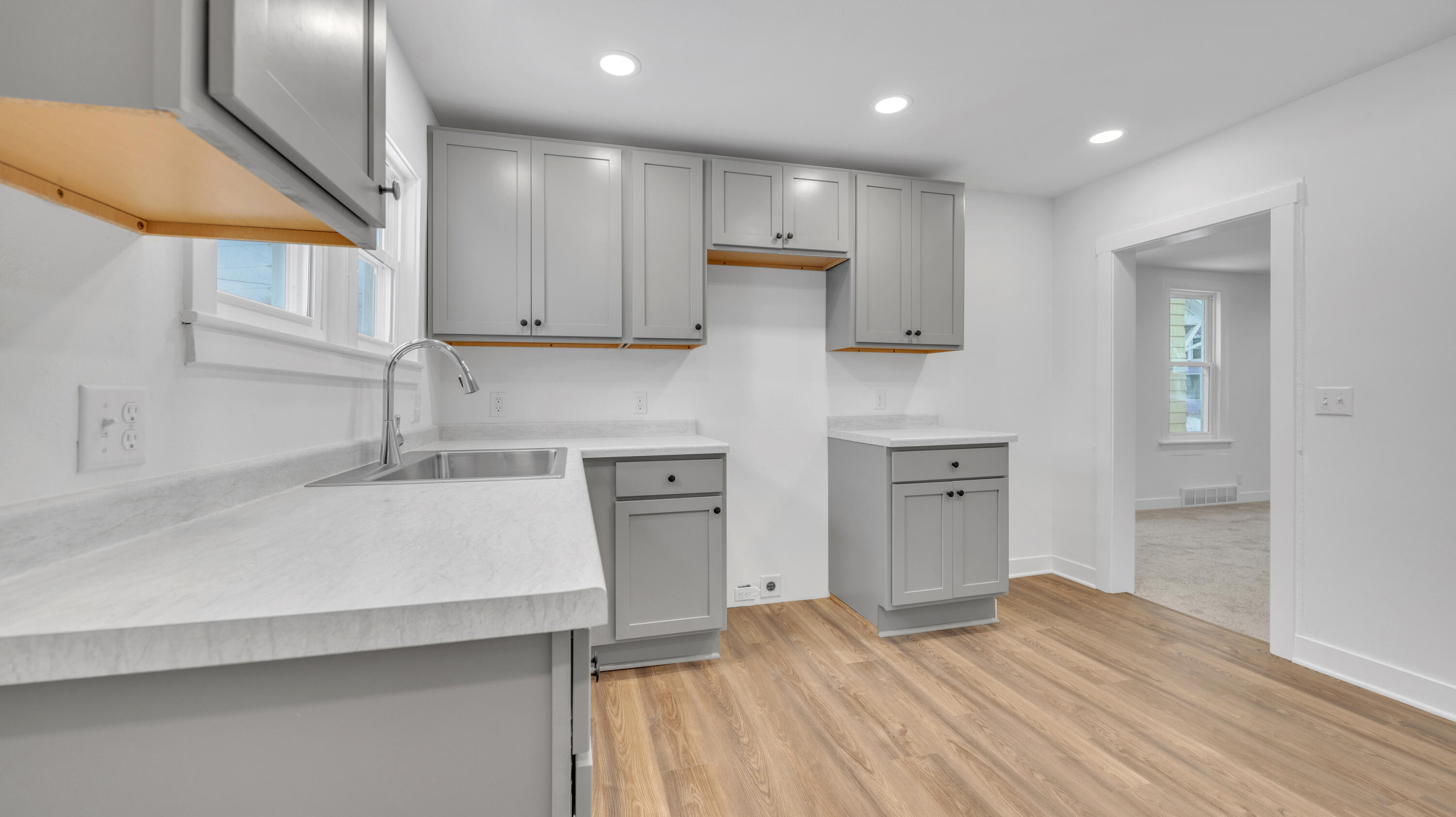 Sheboygan, Wisconsin 53081, United States, 3 Bedrooms Bedrooms, ,1 BathroomBathrooms,Residential,Active,252983