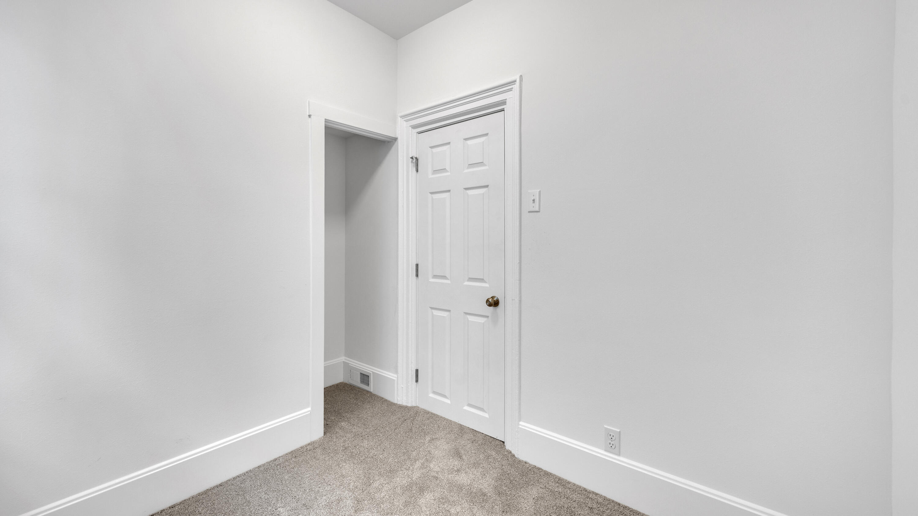 Sheboygan, Wisconsin 53081, United States, 3 Bedrooms Bedrooms, ,1 BathroomBathrooms,Residential,Active,252983