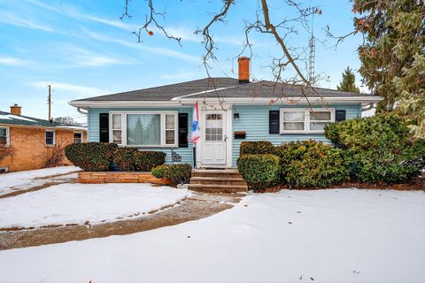 Photo of 7849 Pershing Blvd, Kenosha, WI 53142 (MLS # 1949800)