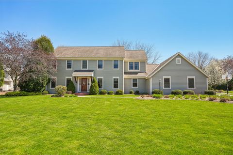 Photo of 15155 Shamrock Ln, Brookfield, WI 53005 (MLS # 1959315)