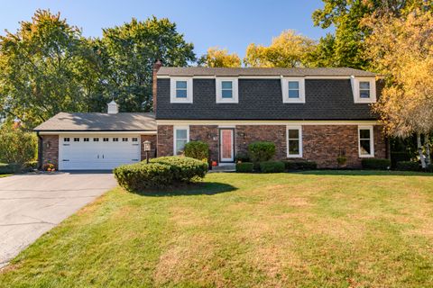 Photo of 10 Cherrywood Ct, Wind Point, WI 53402 (MLS # 1941424)