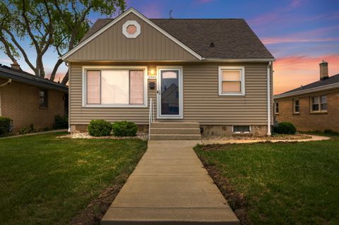 Photo of 3946 N 63rd St, Milwaukee, WI 53216 (MLS # 1963935)