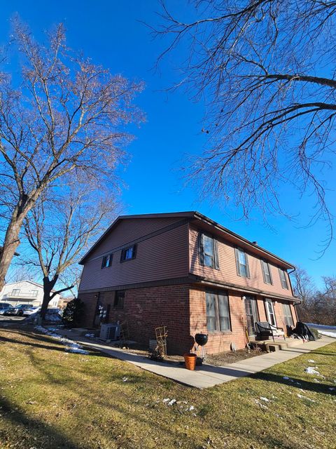 Photo of 6980 N Raintree Ct, Milwaukee, WI 53223 (MLS # 1945586)