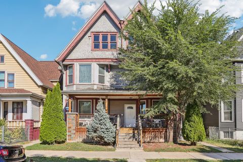 Photo of 1022 W Madison St, Milwaukee, WI 53204 (MLS # 1920132)