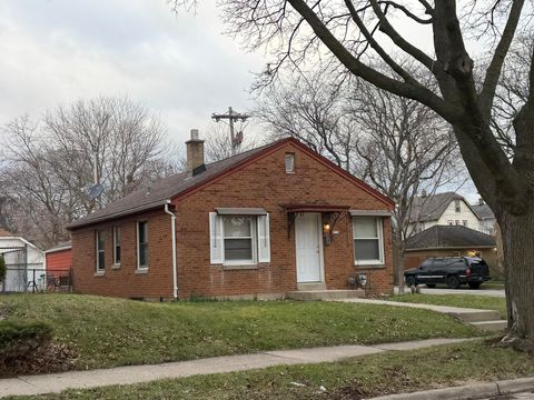 Photo of 2779 N 51st St, Milwaukee, WI 53210 (MLS # 1957101)