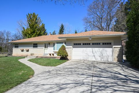 Photo of 11920 W Arthur St, West Allis, WI 53227 (MLS # 1954776)