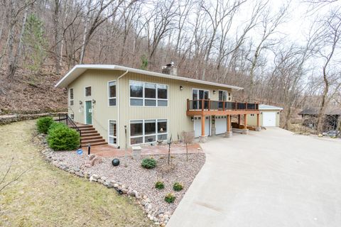 Photo of N2056 Wedgewood Dr E, Shelby, WI 54601 (MLS # 1960681)