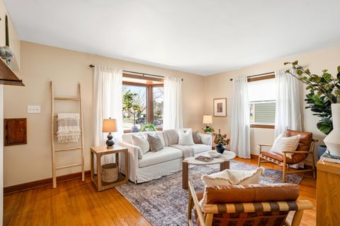 Photo of 129 E Ohio Ave, Milwaukee, WI 53207 (MLS # 1959223)