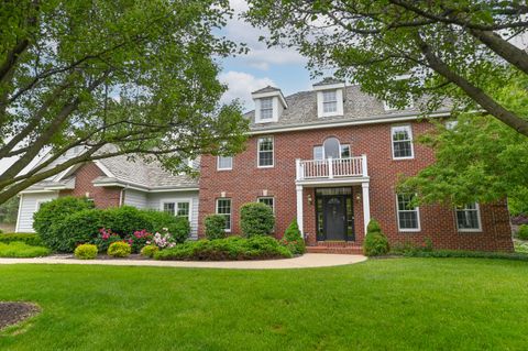 Photo of 20750 Chadwick Ln, Brookfield, WI 53045 (MLS # 1922626)