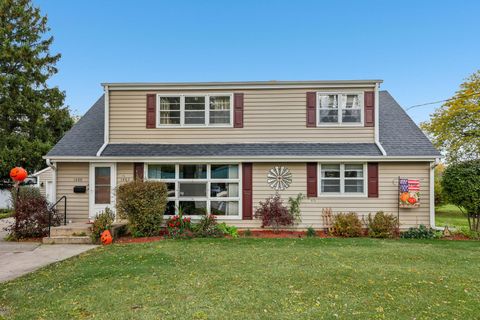 Photo of 1400 Summit Ave, Waukesha, WI 53188 (MLS # 1941067) Photo of 1400 Summit Ave, Waukesha, WI 53188 (MLS # 1941067)