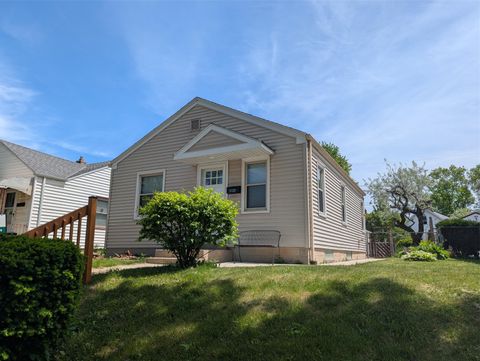 Photo of 3130 S Clement Ave, Milwaukee, WI 53207 (MLS # 1964175)